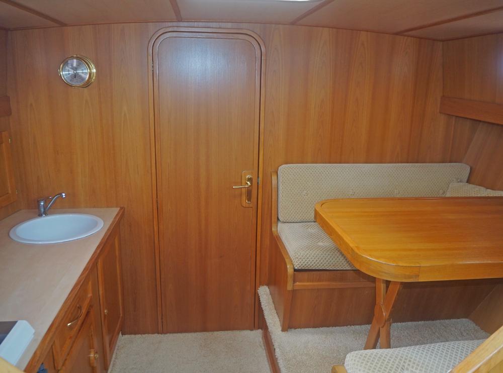 Fore ship, Accommodation